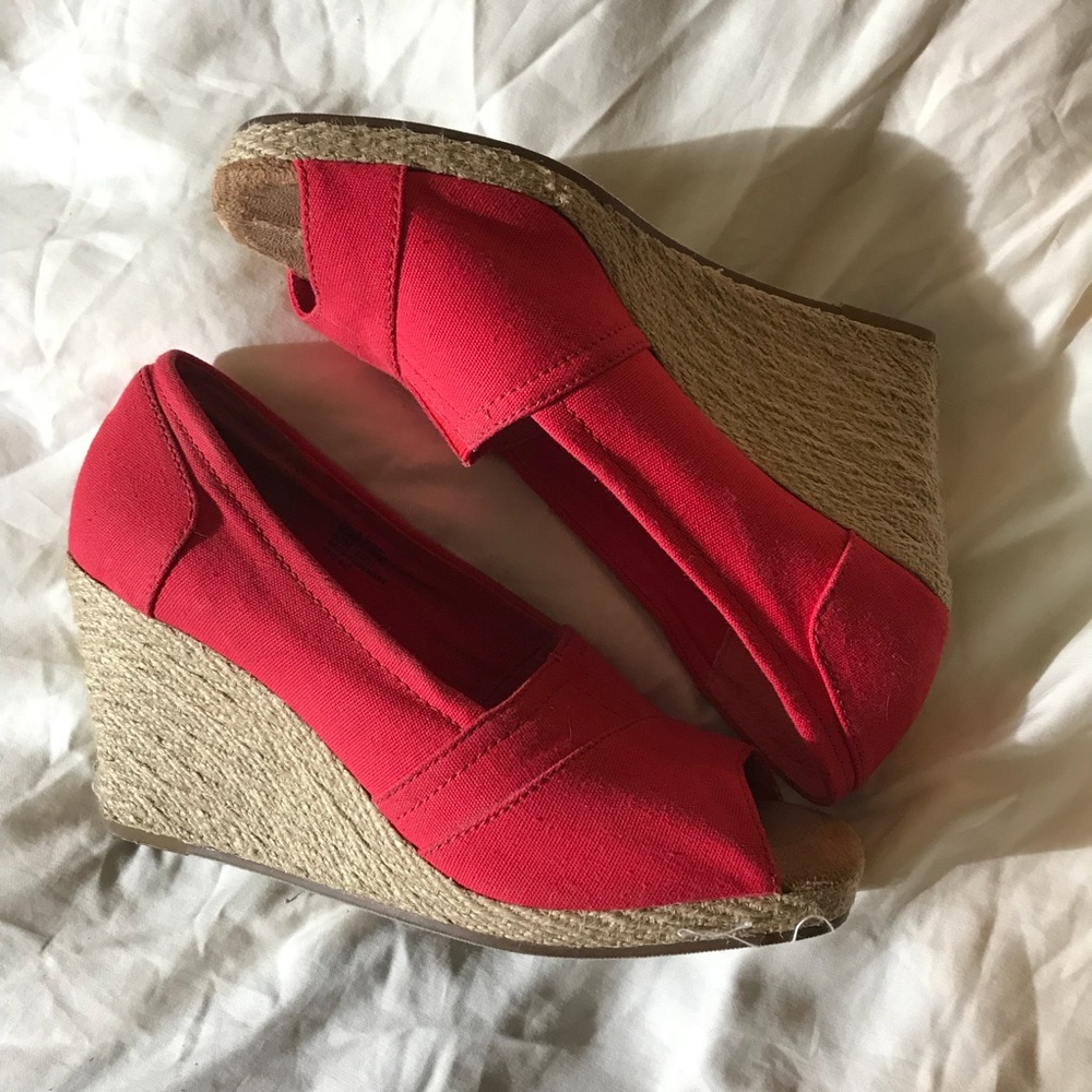 GH Bass Peep Toe Wedge, 6.5, Red